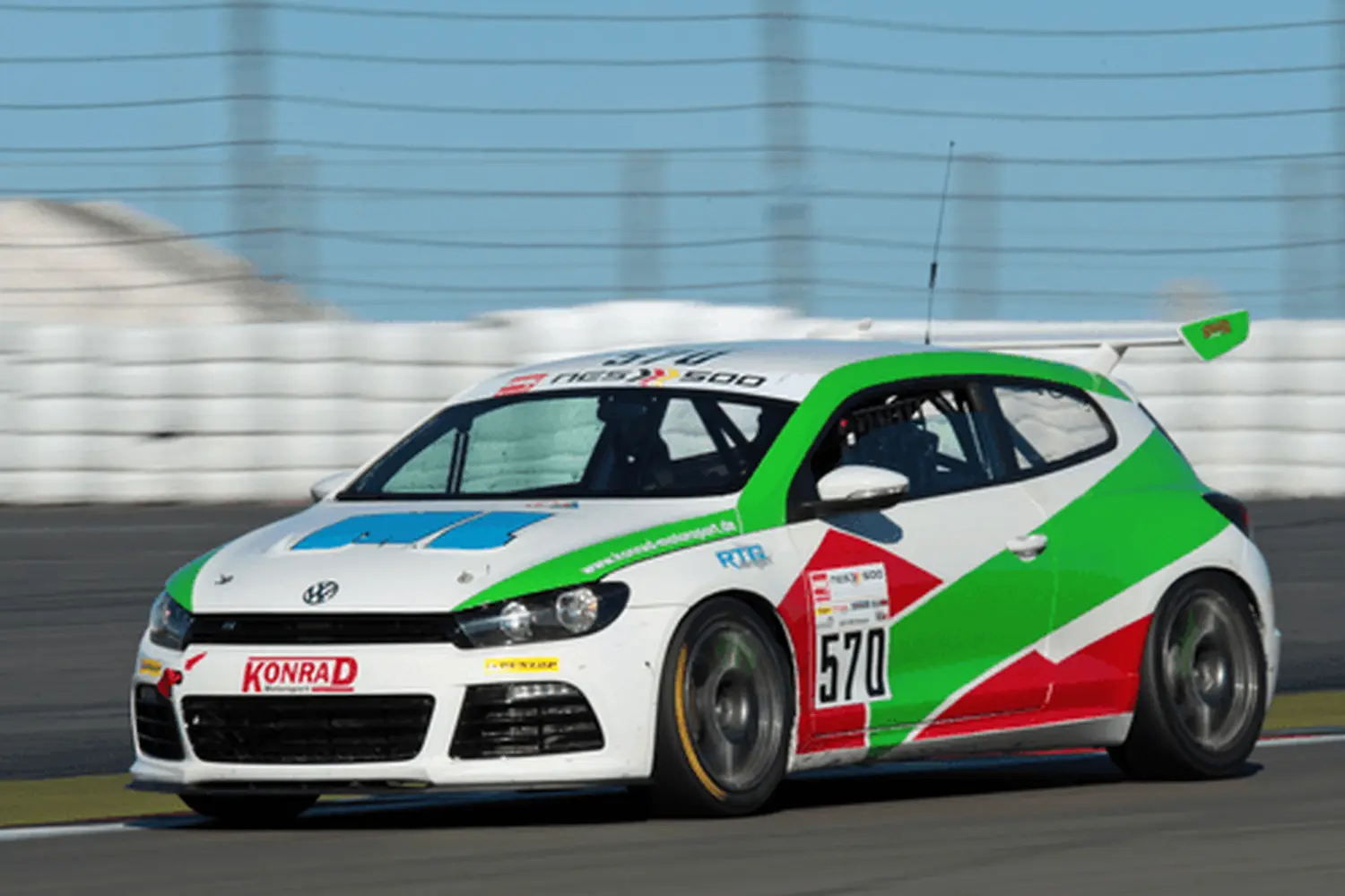 2018 NES500